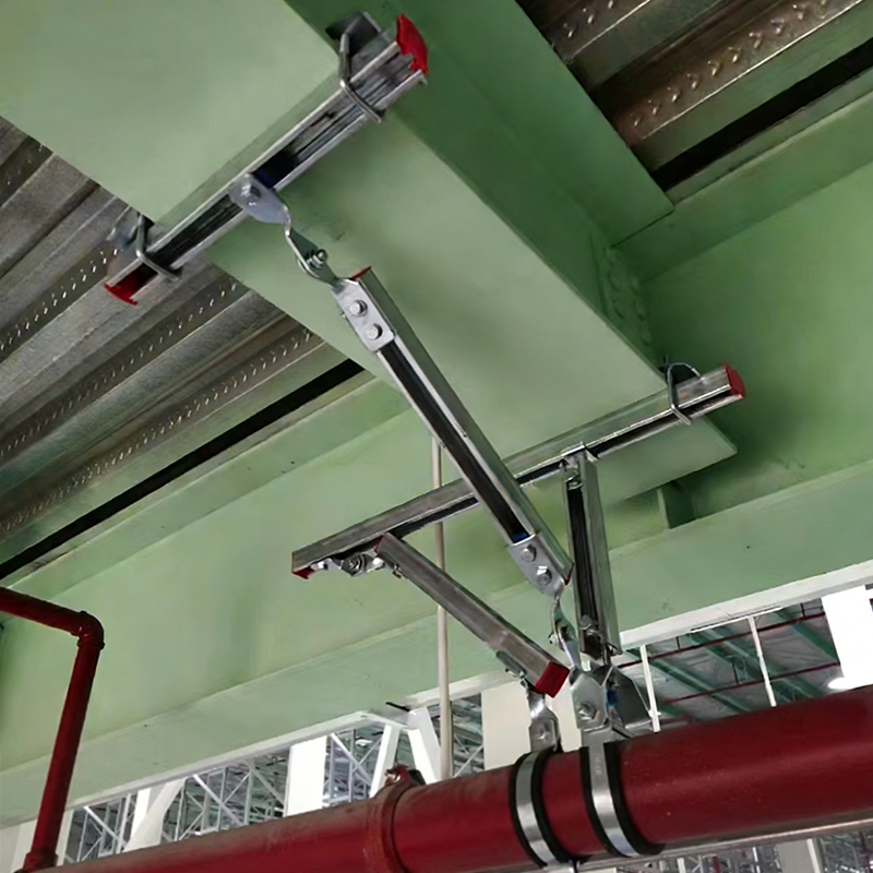 Bidirectional seismic support for water pipes (steel structure)